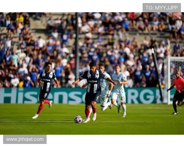 浦和队长霍布拉滕回应未与河床球员握手事件称因忘记礼节引发批评